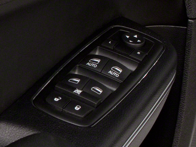 2011 Chrysler 300C Base