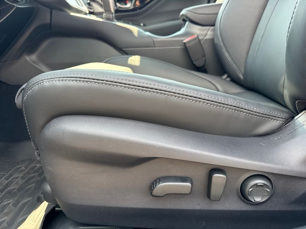 2025 Subaru OUTBACK Touring