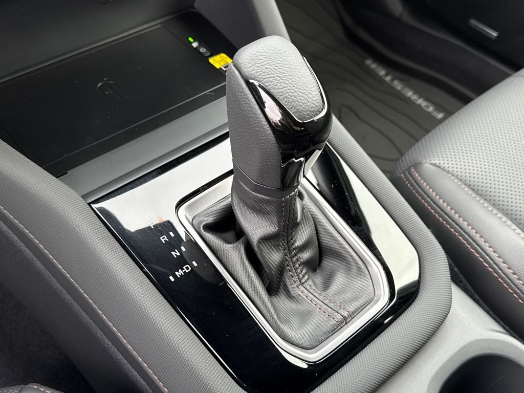 2025 Subaru FORESTER Touring Hybrid