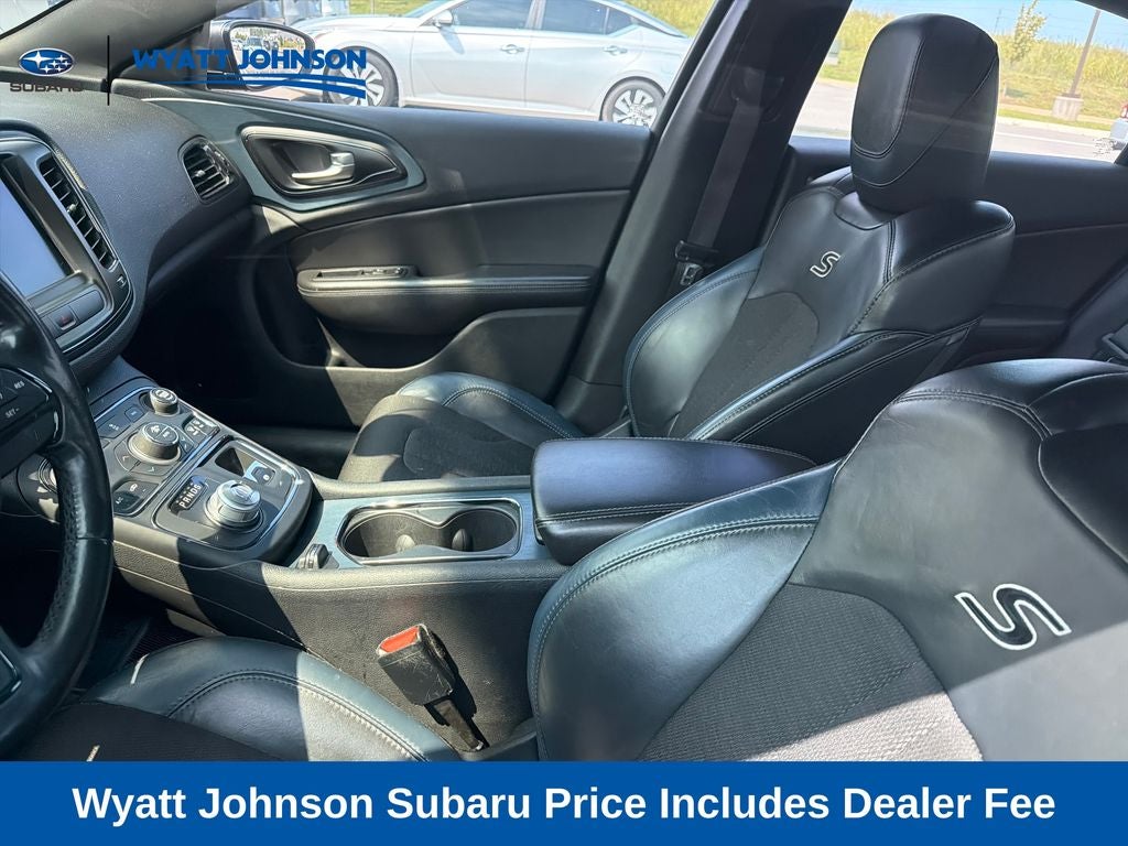 2015 Chrysler 200 S