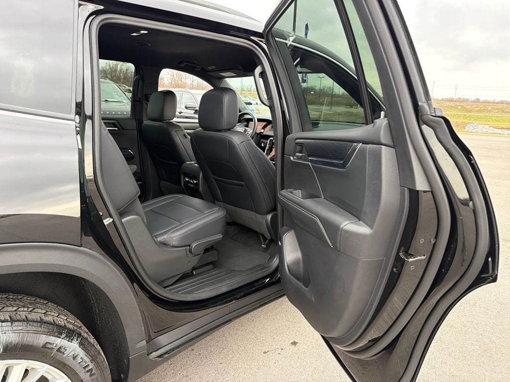 2024 GMC Acadia Elevation