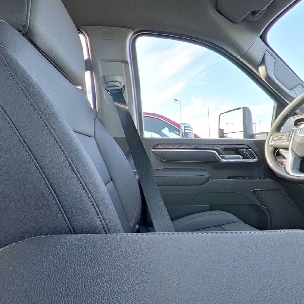 2026 GMC Sierra 2500HD SLT