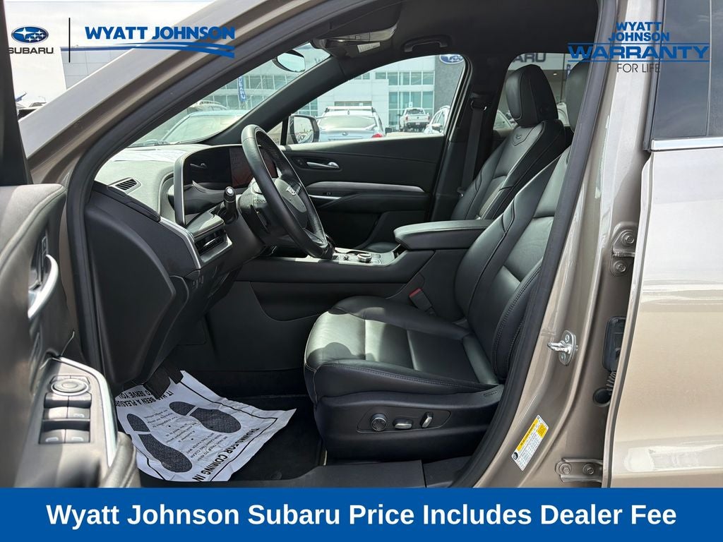 2025 Cadillac XT4 Premium Luxury