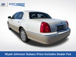 2005 Lincoln Town Car Signature Limited