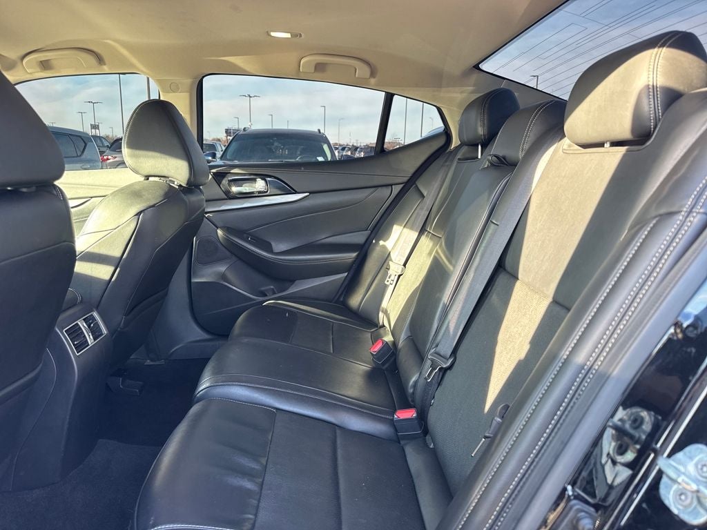 2023 Nissan Maxima SV