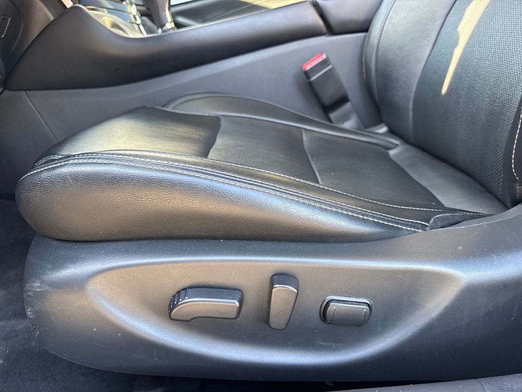 2023 Nissan Maxima SV