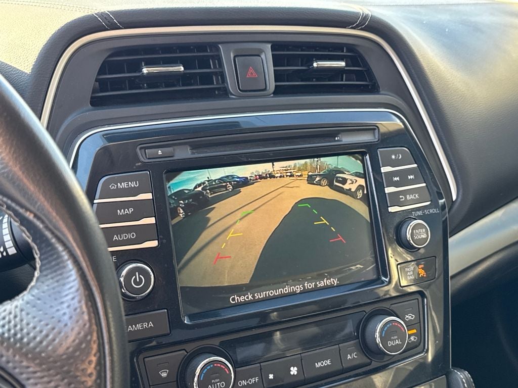 2023 Nissan Maxima SV