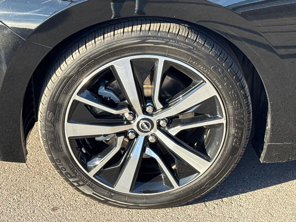 2023 Nissan Maxima SV