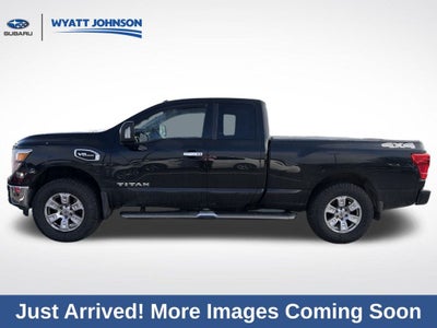 2017 Nissan Titan SV