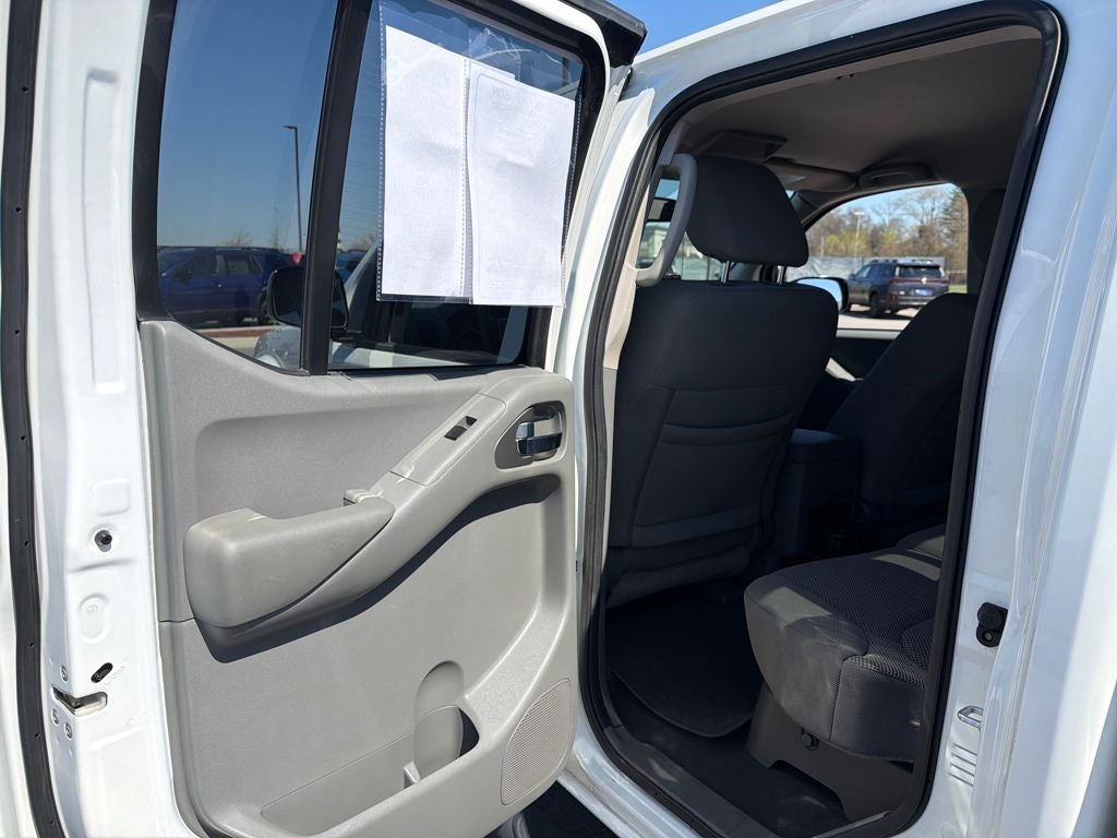 2021 Nissan Frontier SV