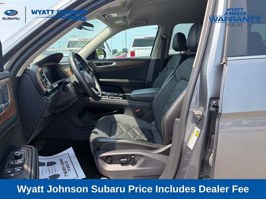 2025 Volkswagen Atlas 2.0T SE w/Technology