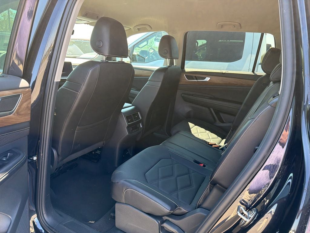 2025 Volkswagen Atlas 2.0T SE w/Technology