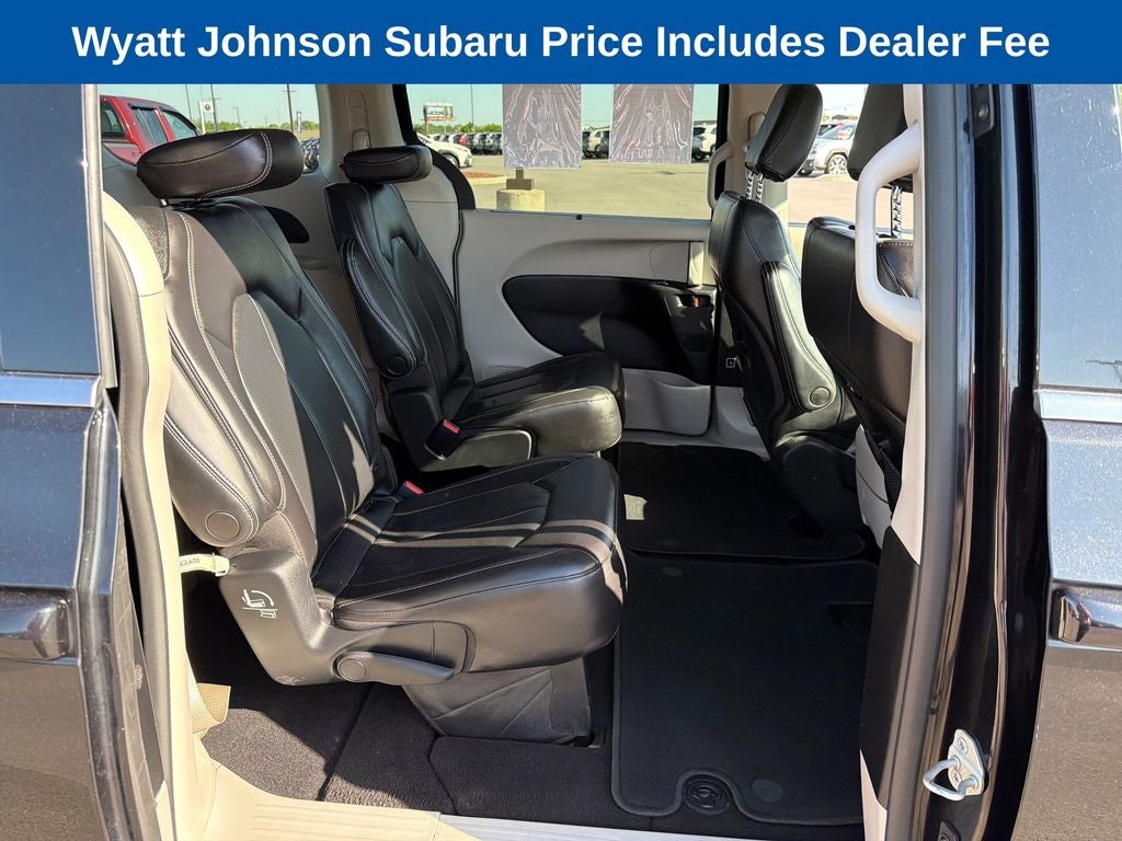 2022 Chrysler Pacifica Touring L