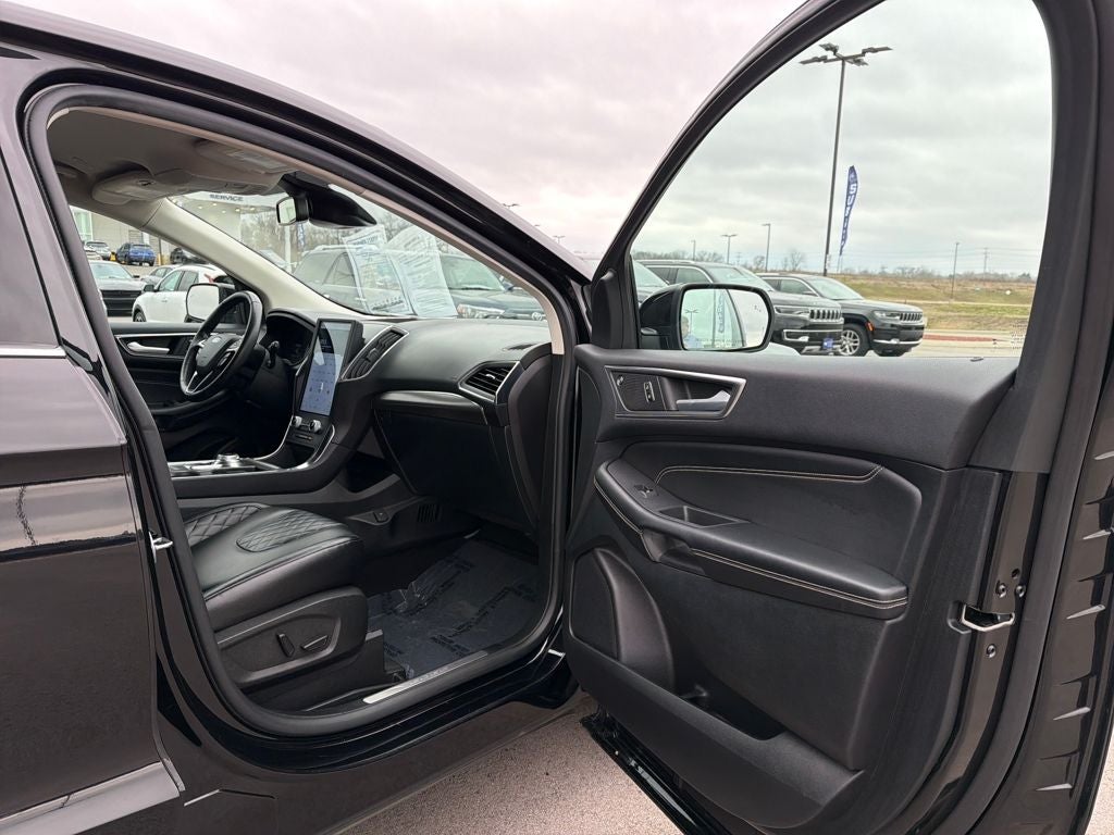 2023 Ford Edge Titanium