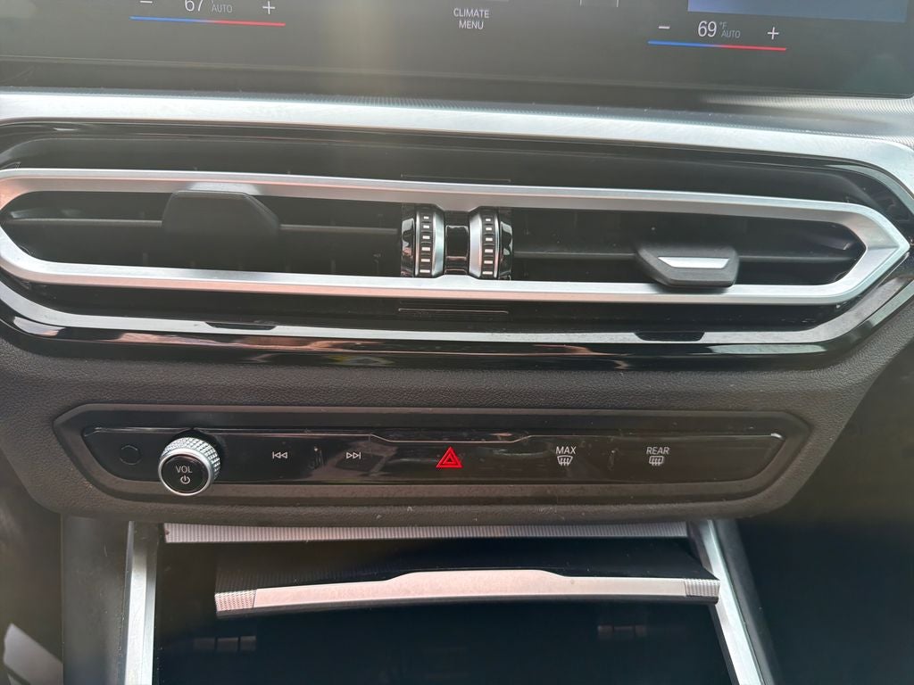 2024 BMW 3 Series 330i