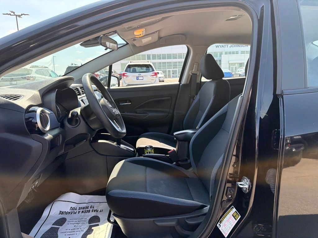 2023 Nissan Versa 1.6 SV