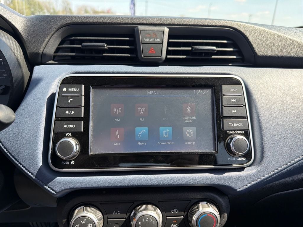 2023 Nissan Versa 1.6 SV