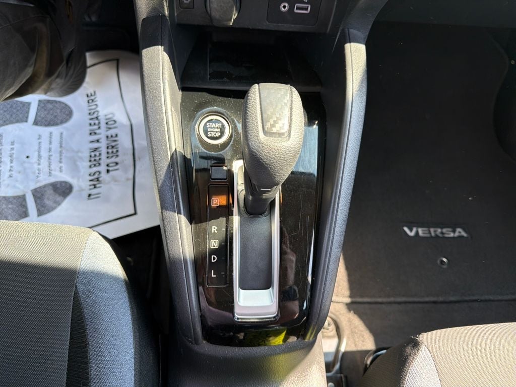 2023 Nissan Versa 1.6 SV