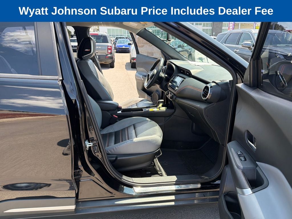 2021 Nissan Kicks SR
