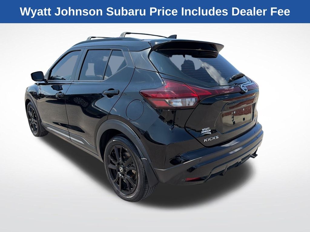 2021 Nissan Kicks SR