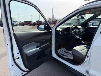 2024 Nissan Kicks SR