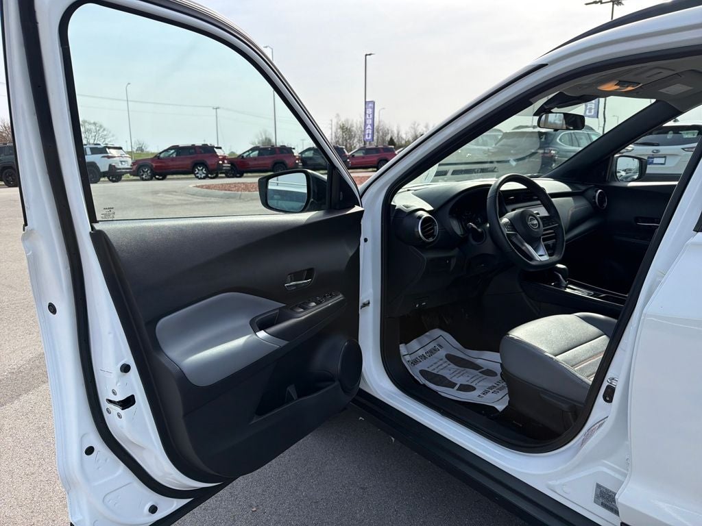 2024 Nissan Kicks SR