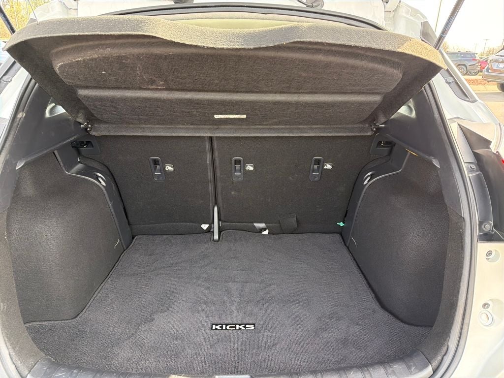 2024 Nissan Kicks SR