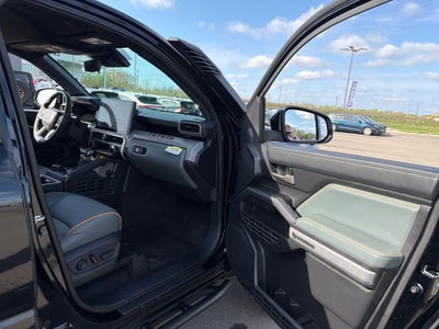 2025 Toyota Tacoma Hybrid Trailhunter