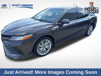 2020 Toyota Camry Hybrid XLE