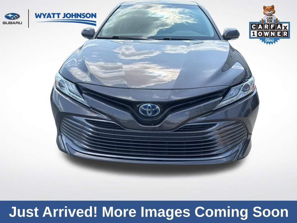 2020 Toyota Camry Hybrid XLE