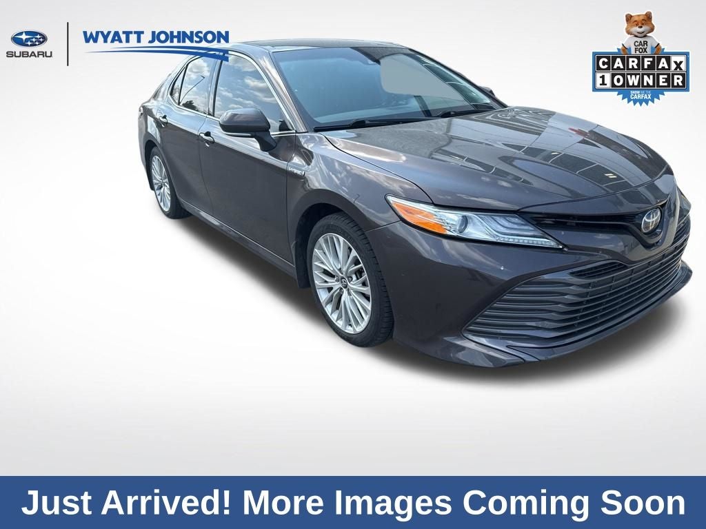 2020 Toyota Camry Hybrid XLE