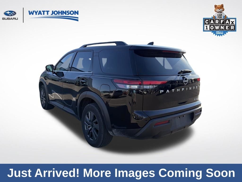 2024 Nissan Pathfinder SV
