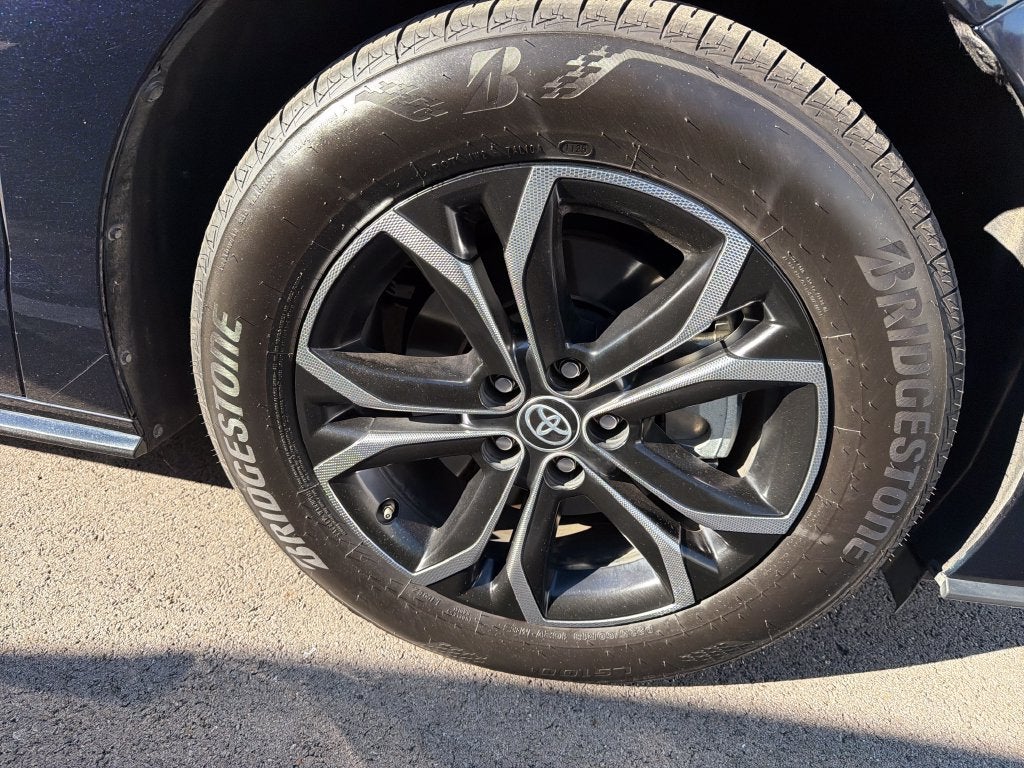 2025 Toyota Sienna Platinum 7 Passenger