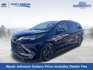 2025 Toyota Sienna Platinum 7 Passenger