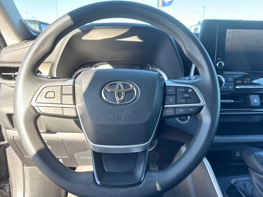 2023 Toyota Highlander L