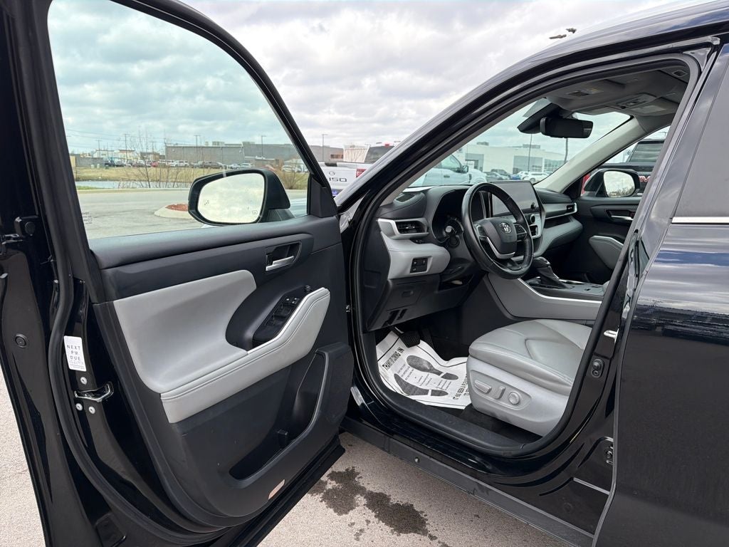 2023 Toyota Highlander XLE