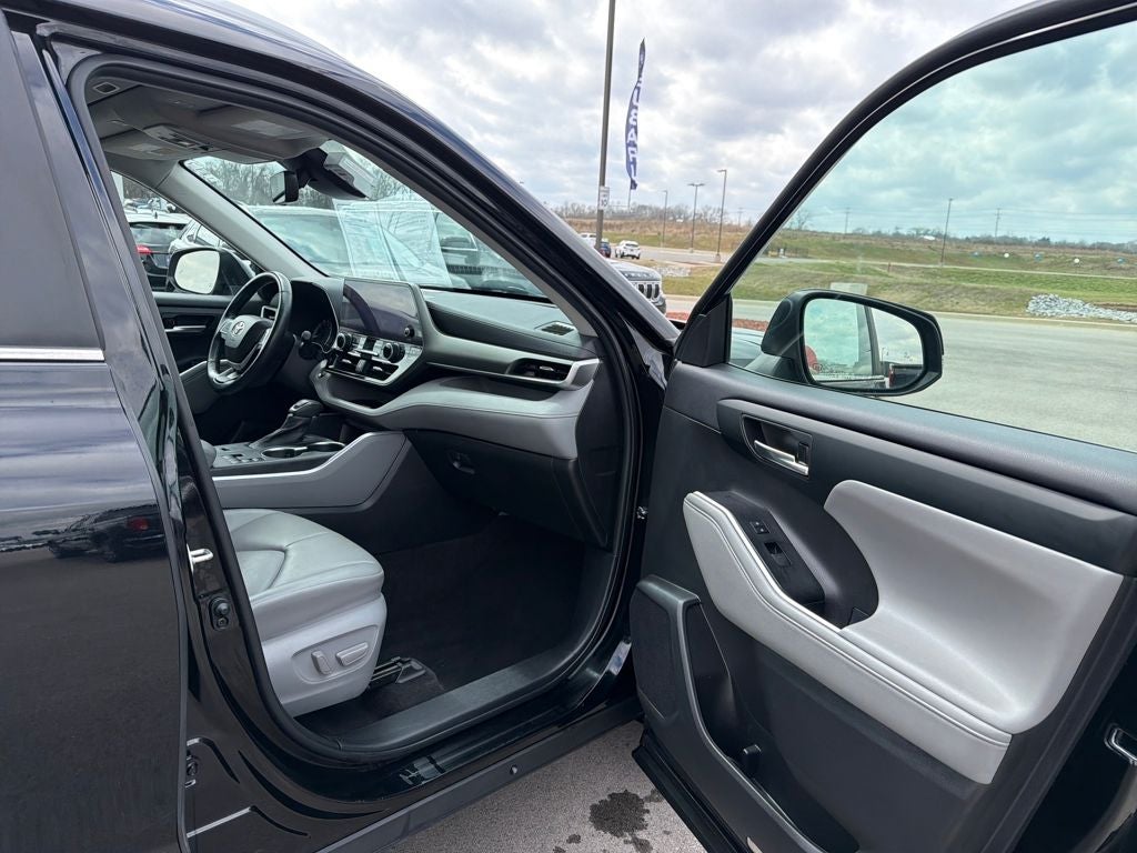 2023 Toyota Highlander XLE