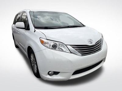 2013 Toyota Sienna XLE