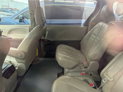 2013 Toyota Sienna XLE