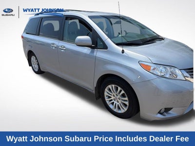 2014 Toyota Sienna XLE 7 Passenger
