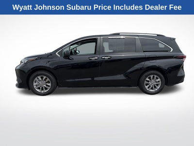 2025 Toyota Sienna XLE 8 Passenger