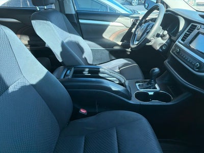 2018 Toyota Highlander LE