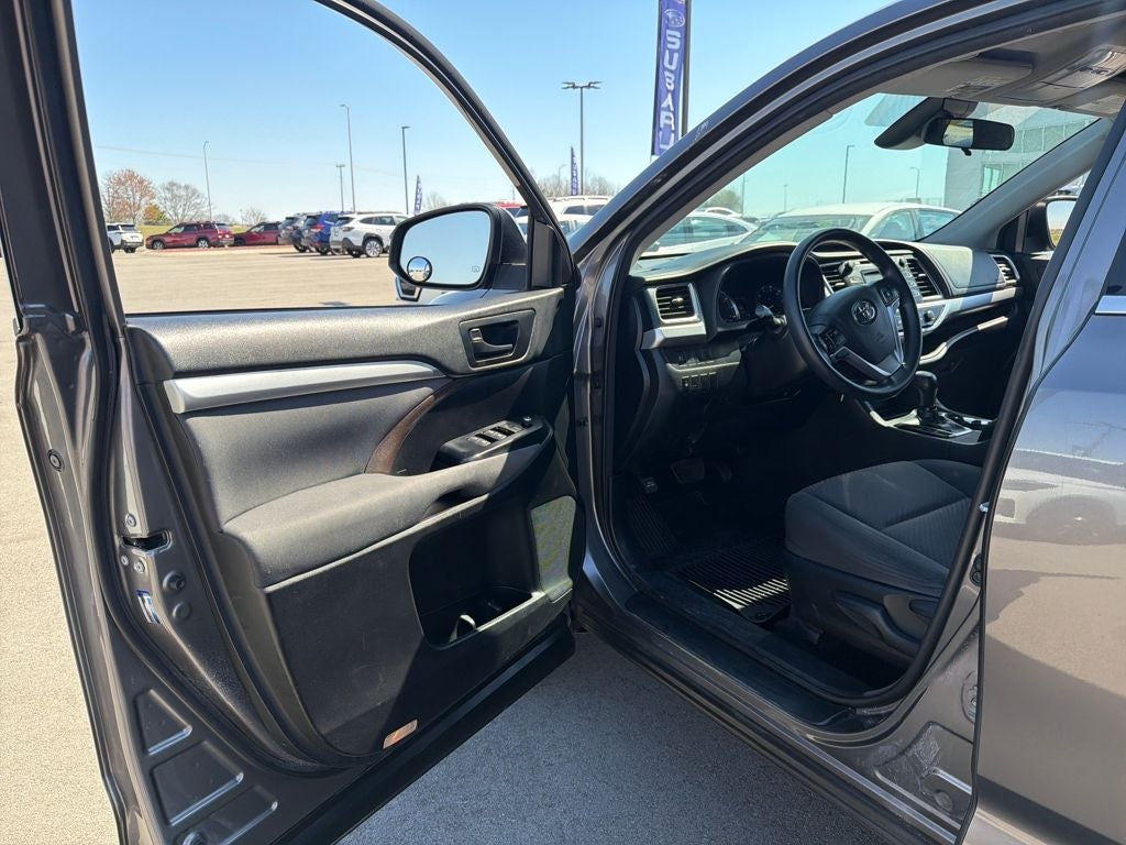 2018 Toyota Highlander LE