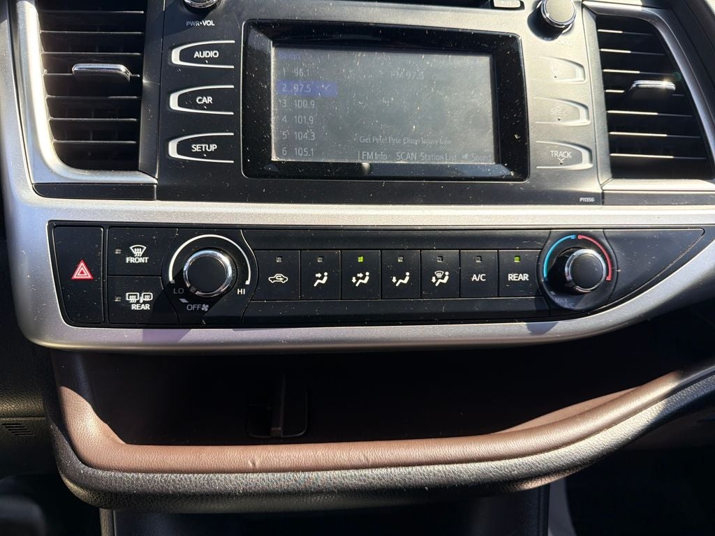 2018 Toyota Highlander LE