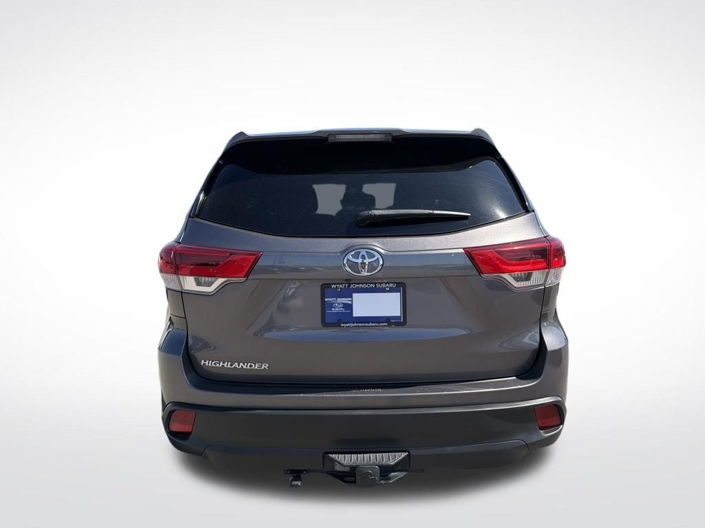 2018 Toyota Highlander LE