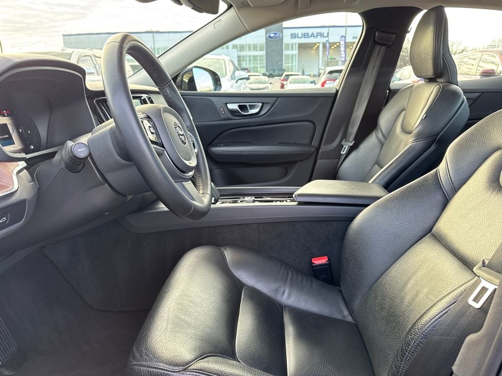 2024 Volvo S60 B5 Plus Dark Theme