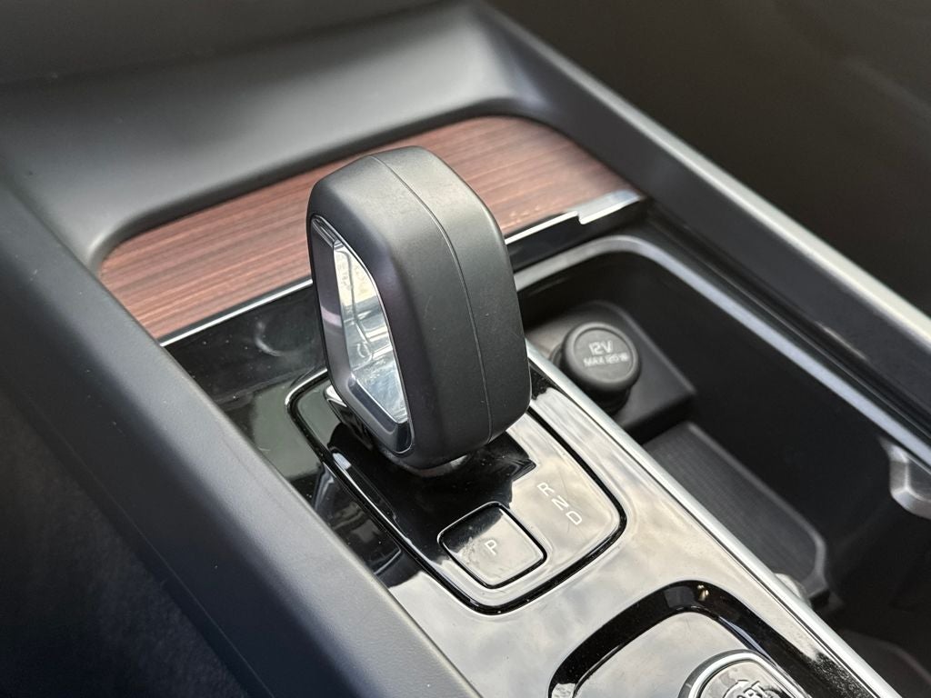 2024 Volvo S60 B5 Plus Dark Theme