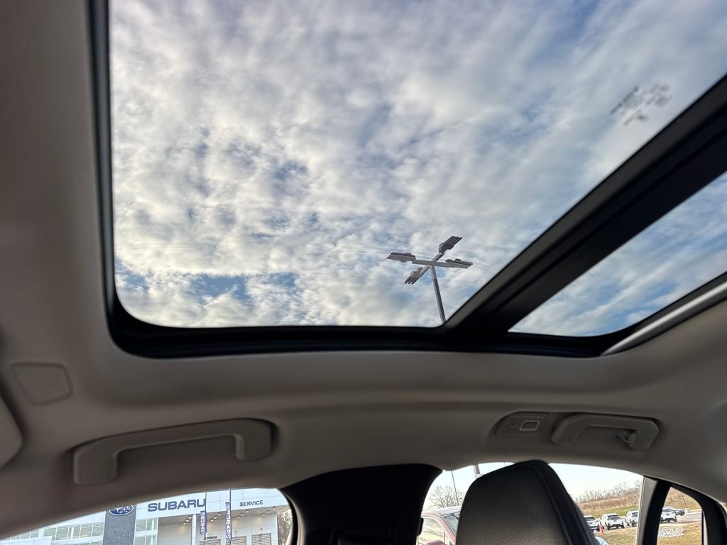 2024 Volvo S60 B5 Plus Dark Theme