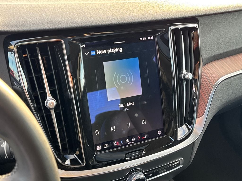 2024 Volvo S60 B5 Plus Dark Theme