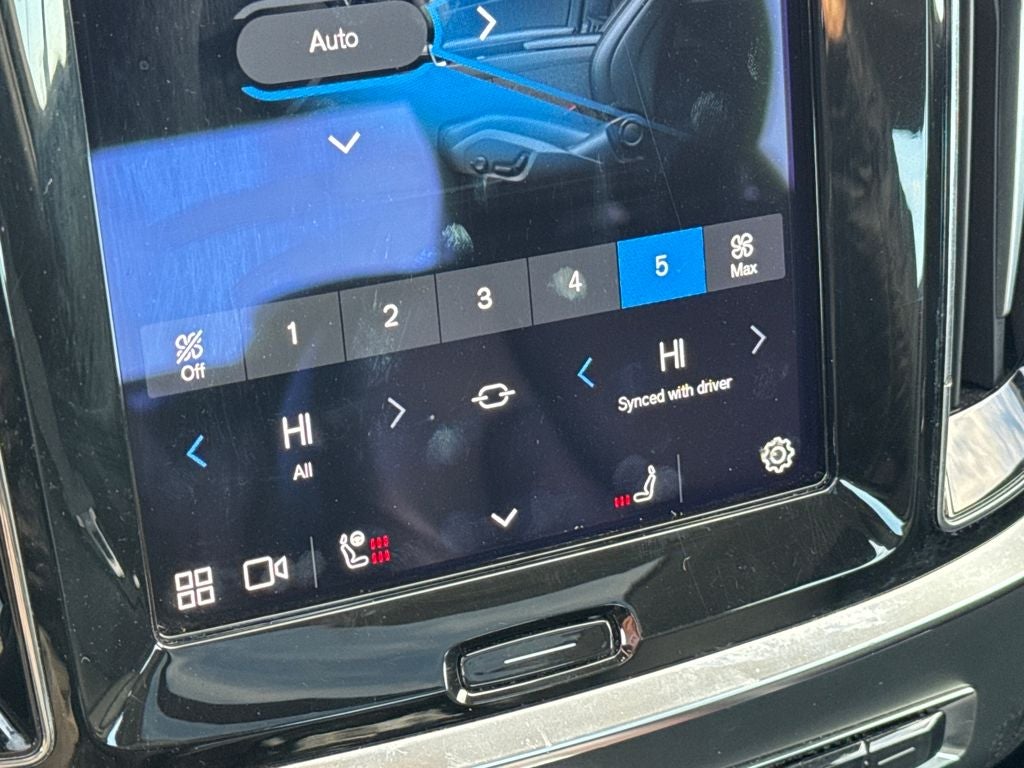 2024 Volvo S60 B5 Plus Dark Theme